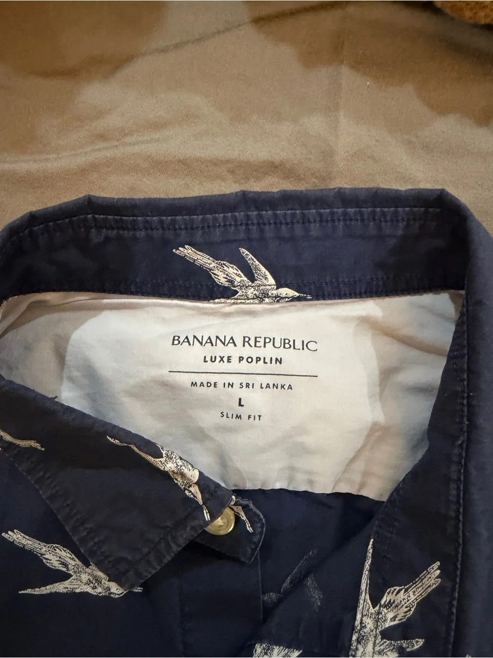 Banana Republic Men's Navy Short-Sleeve Button-Up Shirt with White Bird Print